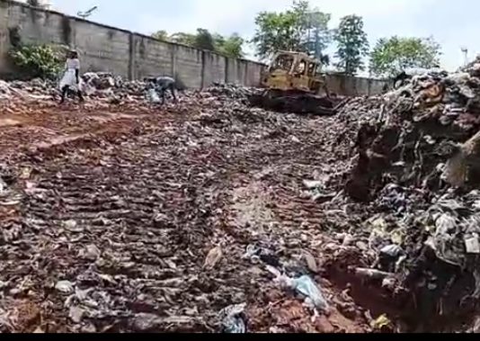Ika North East Council Commences Waste Evacuation At Ika Dumpsite, Boji-Boji, Owa