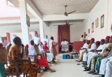 Issele-Uku Ushers In New Traditional Year With Royal Palace Gathering