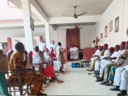 Issele-Uku Ushers In New Traditional Year With Royal Palace Gathering